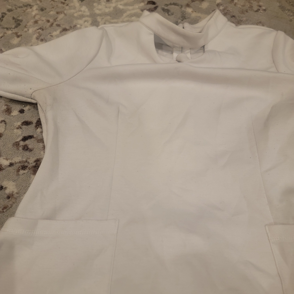Jannuu scrub top
